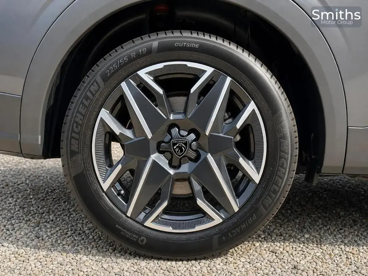 Used Peugeot 5008 Allure 134 HP (98 kW) 2024 Grey SUV