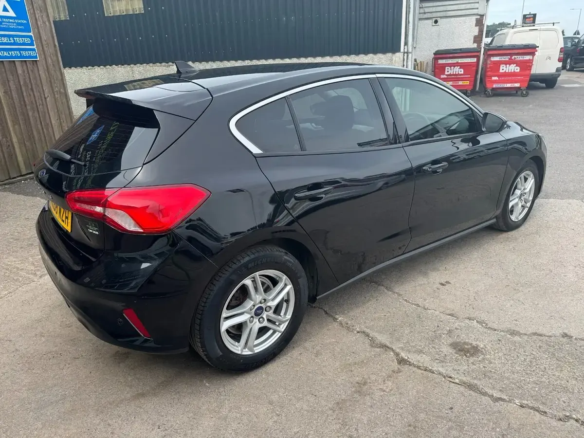 Używany Ford Focus Zetec 2019 Czarny Hatchback