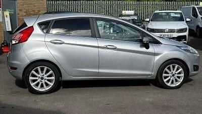 Usado Ford Fiesta Titanium 2016 Prateado Citadino