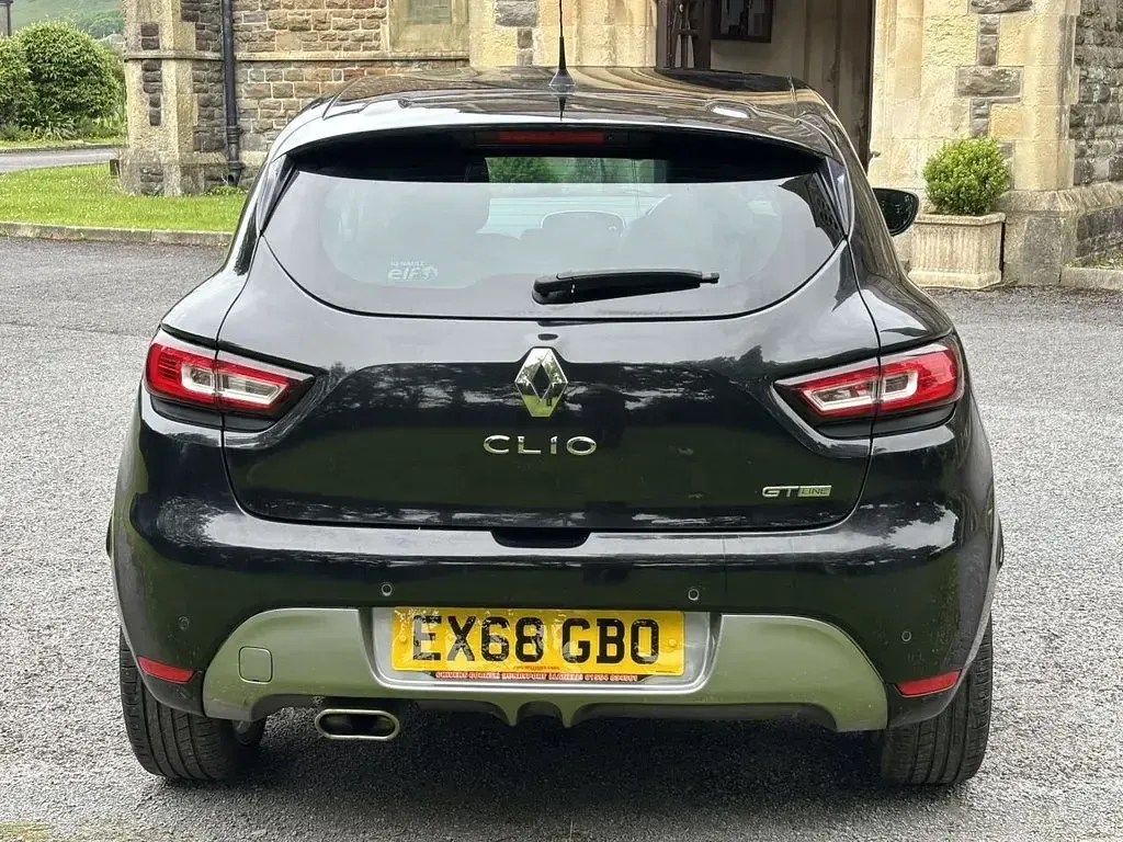 Used Renault Clio IV GT-Line 90 HP (66 kW) 2018 Black Hatchback