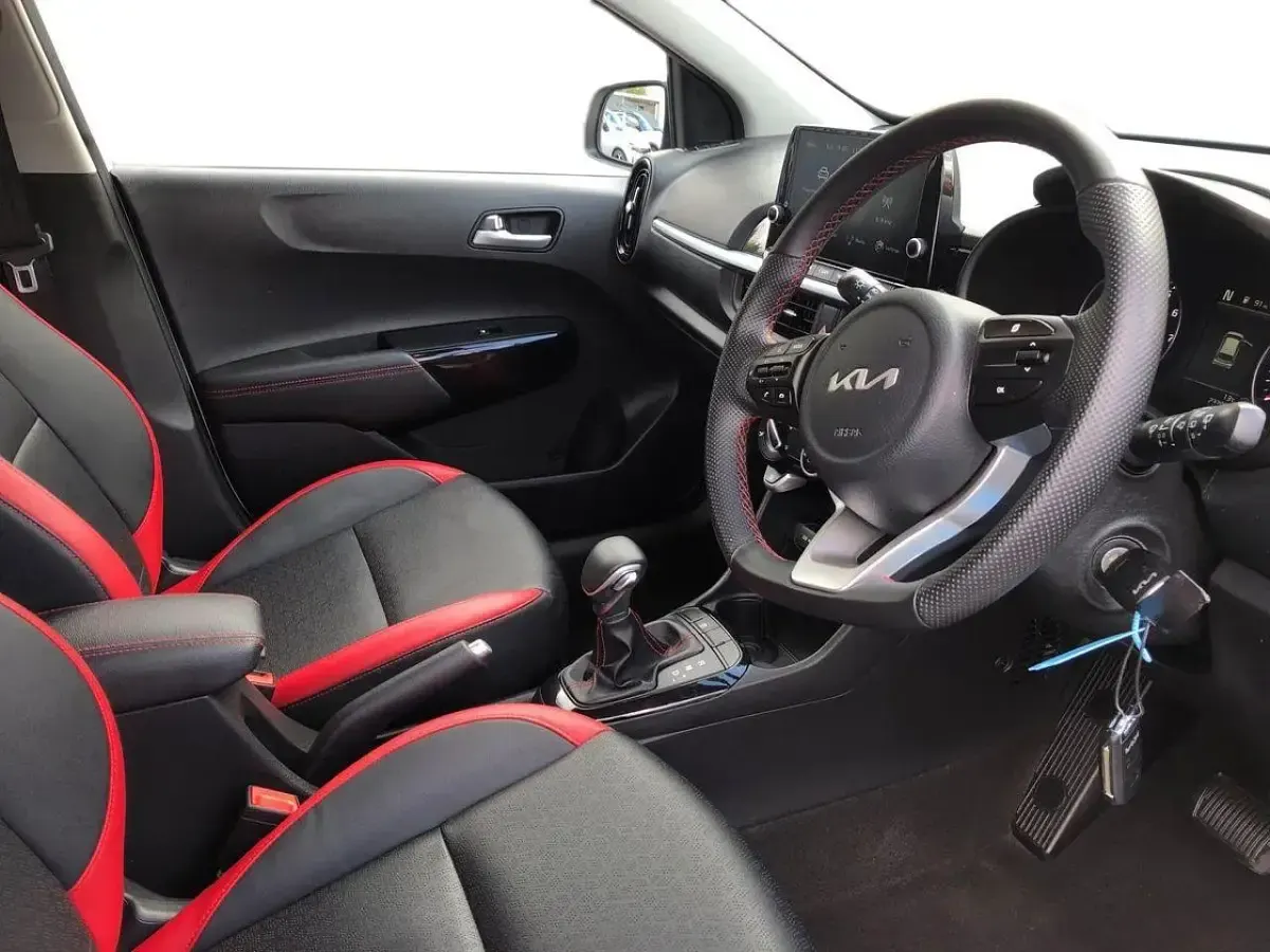 Used Kia Picanto GT-Line 66 HP (48 kW) 2023 White Hatchback