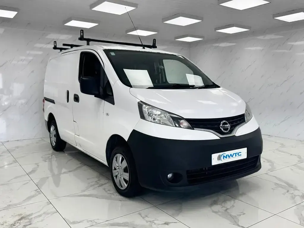 Used Nissan NV200 Acenta 110 HP (80 kW) 2016 White MPV