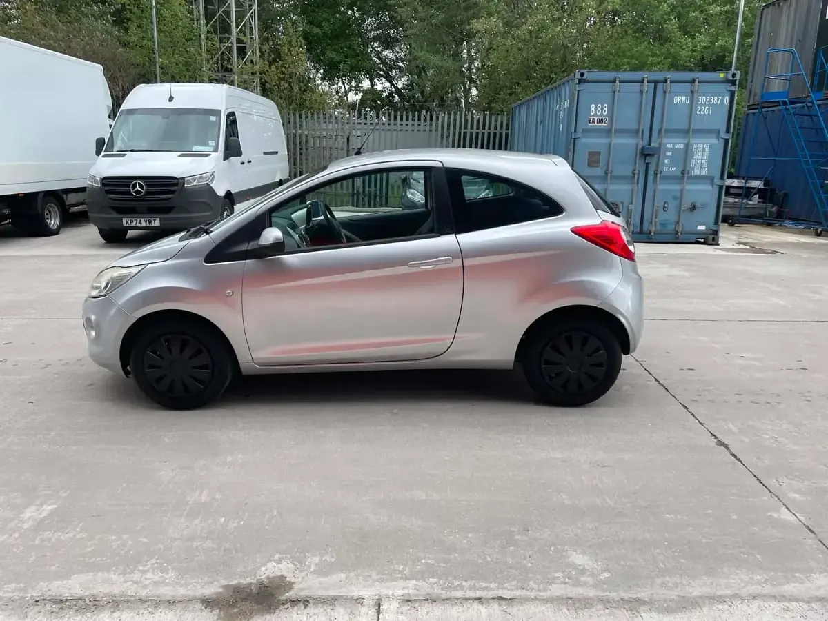 Used Ford Ka 69 HP (50 kW) 2011 Silver Hatchback