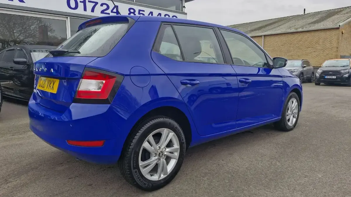 Used Skoda Fabia SE 60 HP (44 kW) 2021 Blue Hatchback