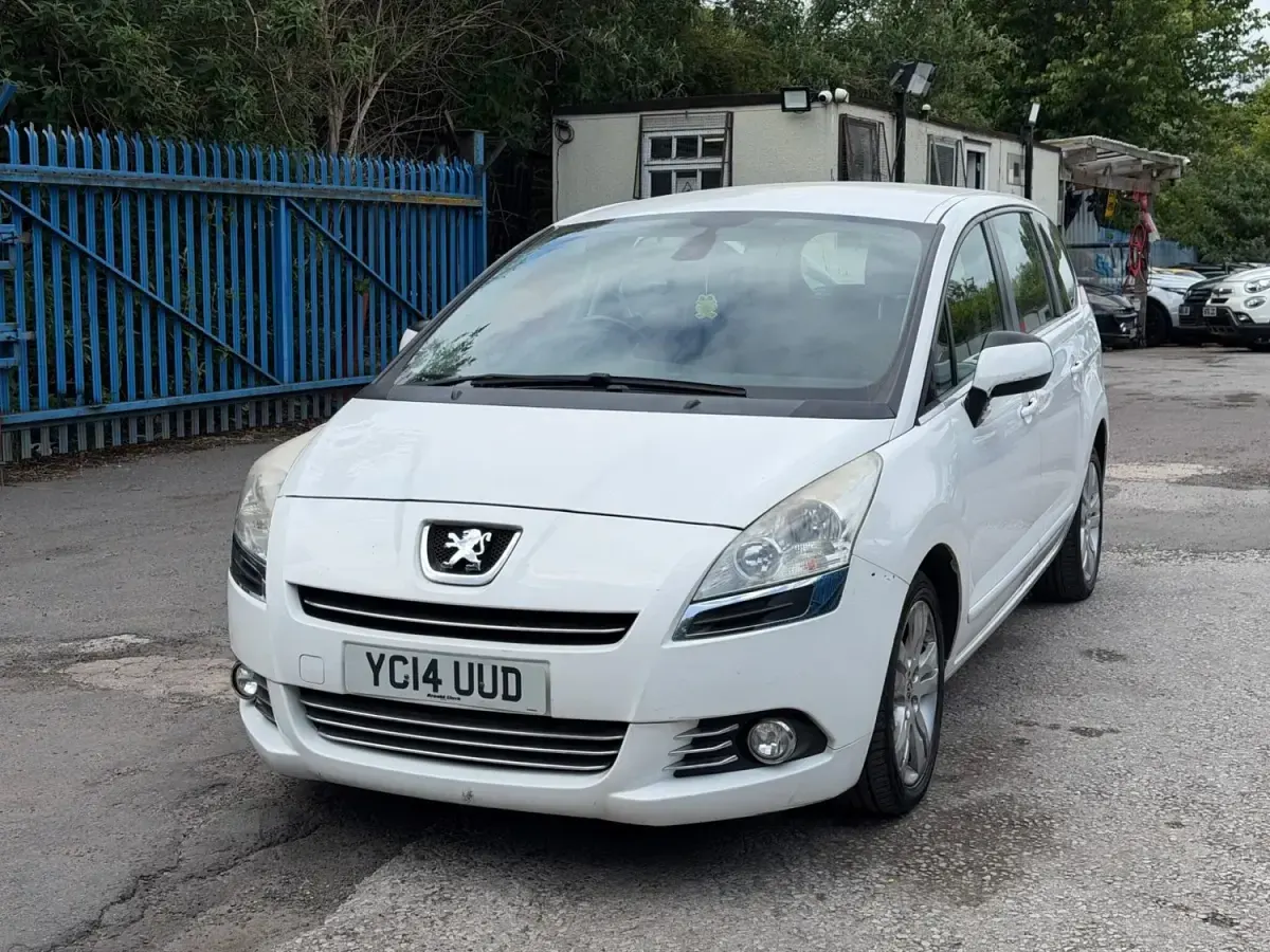 Second-hand Peugeot 5008 Active 115 CP (84 kW) 2014 Alb Monovolum