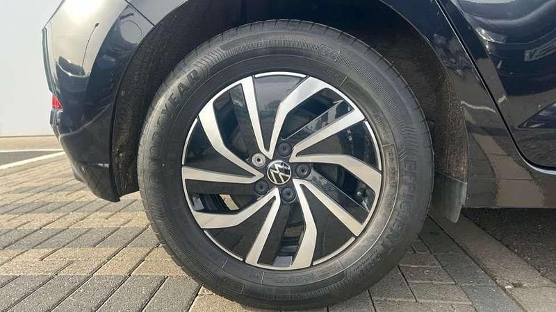 Used VW Polo Life 95 HP (69 kW) 2022 Deep black pearl Hatchback