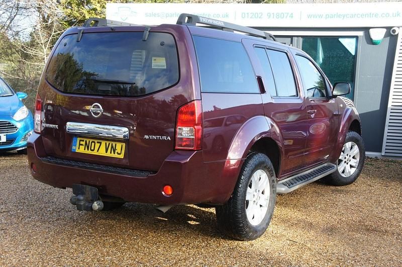 Used Nissan Pathfinder 171 HP (125 kW) 2007 Red SUV