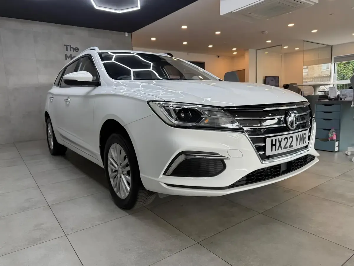 Used MG MG5 EV Exclusive 61 kW (83 HP) 2022 White Estate