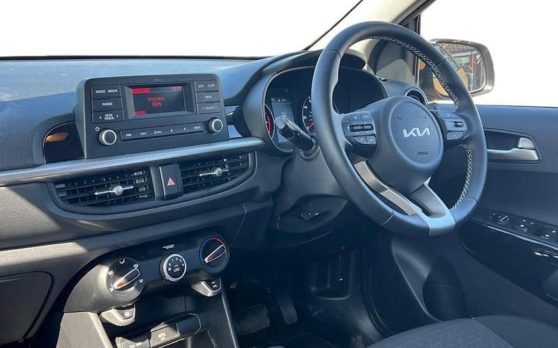 Begagnad Kia Picanto Advance 67 HK (49 kW) 2023 Gul Halvkombi