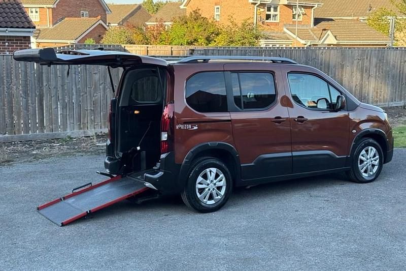 Bronze Used 2020 Peugeot Rifter Allure MPV | £13,495 (Good price) - Image 1/1