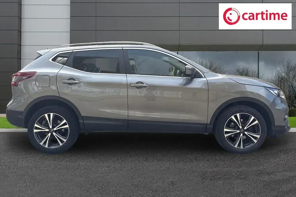 Used Nissan Qashqai N-Connecta 160 HP (117 kW) 2020 Grey SUV