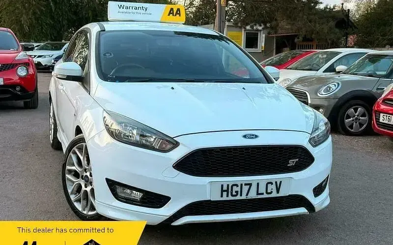 Used Ford Focus ST-Line 125 HP (91 kW) 2016 Hatchback