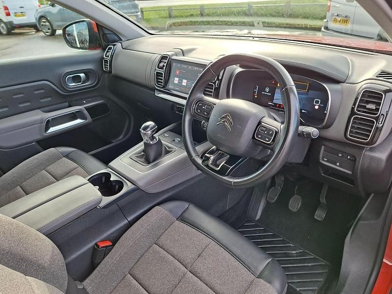 Used Citroën C5 Aircross PureTech 128 HP (94 kW) 2022 Red SUV