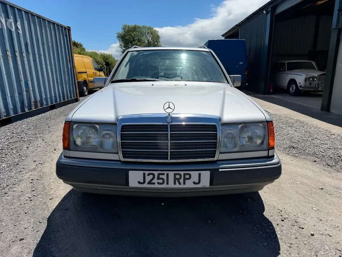Used Mercedes E230 1992 Silver Estate