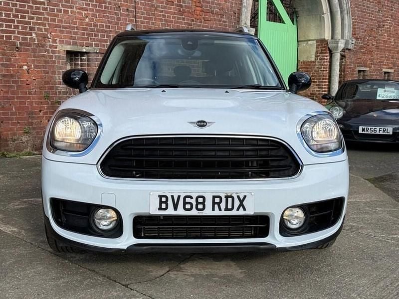 Used Mini Cooper Classic 136 HP (100 kW) 2018 White Hatchback