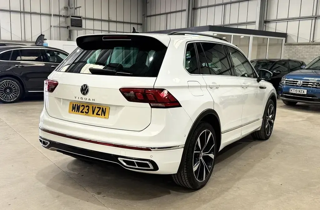 Used VW Tiguan R-line 150 HP (110 kW) 2023 White SUV