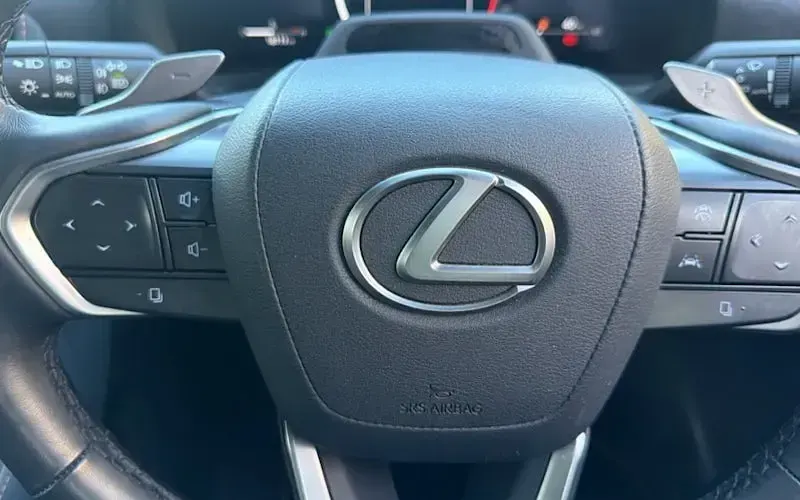 Used Lexus LBX 136 HP (100 kW) 2024 Blue SUV