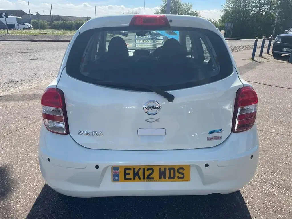 Used Nissan Micra Acenta 80 HP (58 kW) 2012 White Hatchback