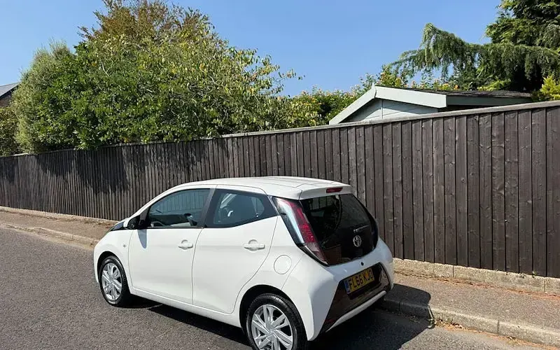 Used Toyota Aygo x-press 69 HP (50 kW) 2016 White Hatchback
