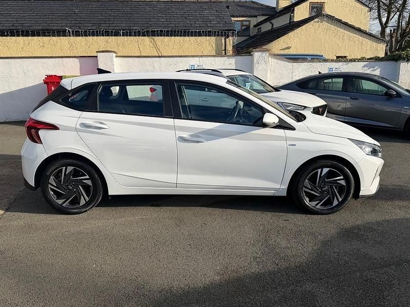 Used Hyundai i20 SE 2021 White Hatchback
