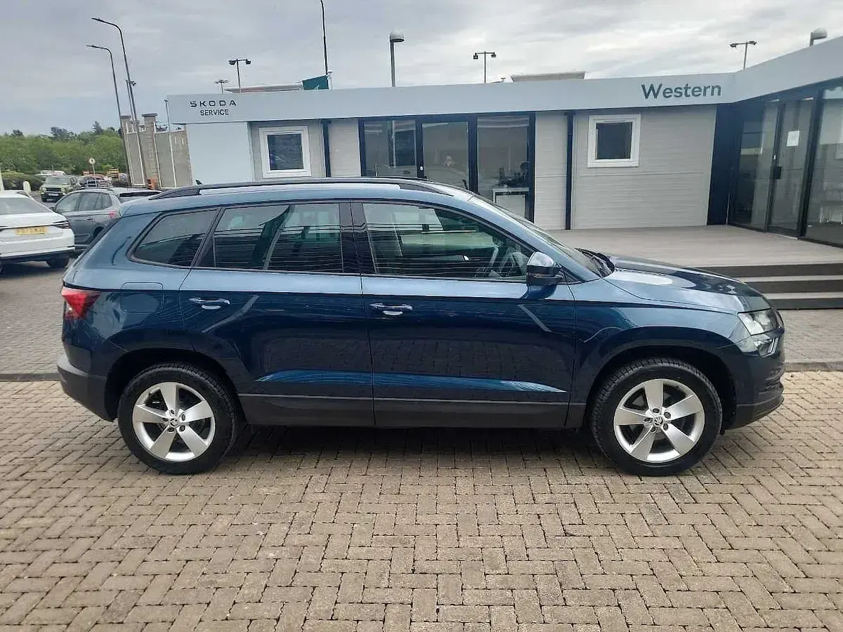 Used Skoda Karoq 110 HP (80 kW) 2018 Lava blue metallic SUV