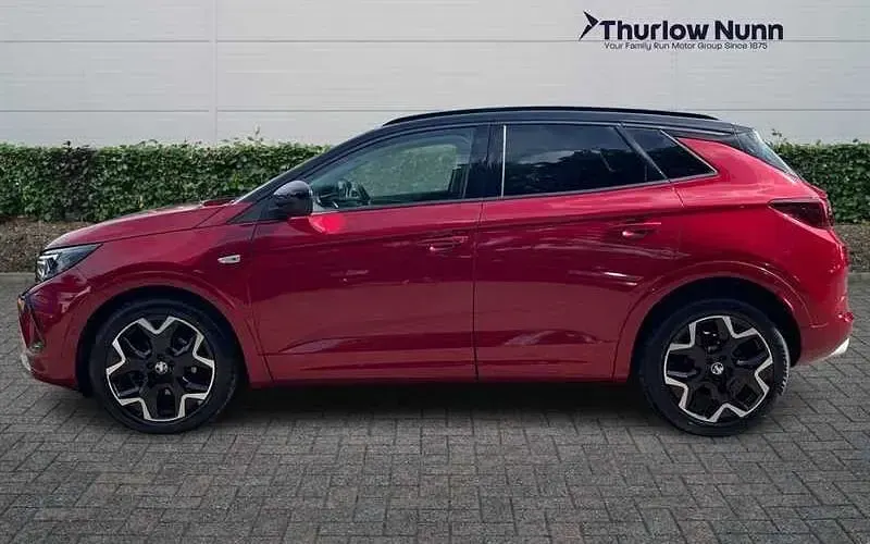 Used Vauxhall Grandland X Ultimate 131 HP (96 kW) 2023 Red SUV