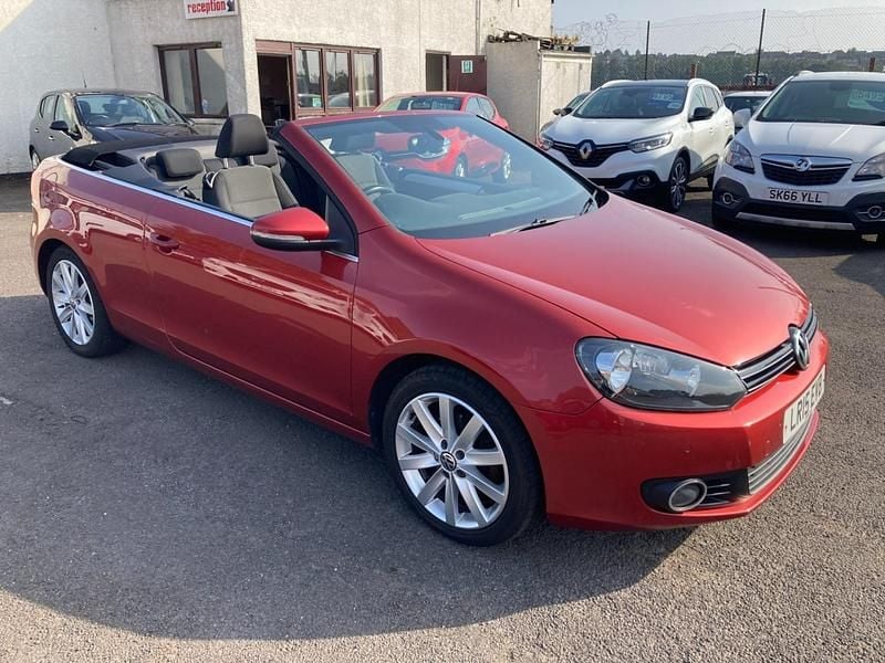 Used VW Golf Cabriolet SE 105 HP (77 kW) 2015 Red Cabriolet