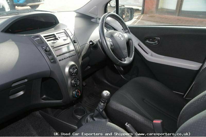 Begagnad Toyota Yaris SR 2009 Halvkombi