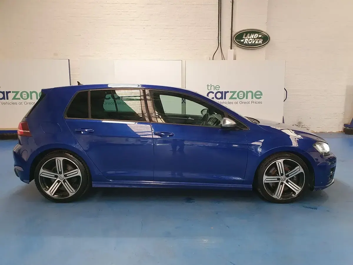 Used VW Golf VII R 2017 Blue Hatchback