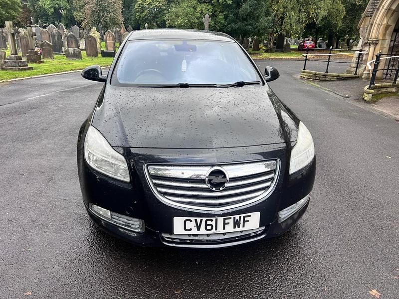 Used Vauxhall Insignia SRi 160 HP (117 kW) 2011 Black Hatchback