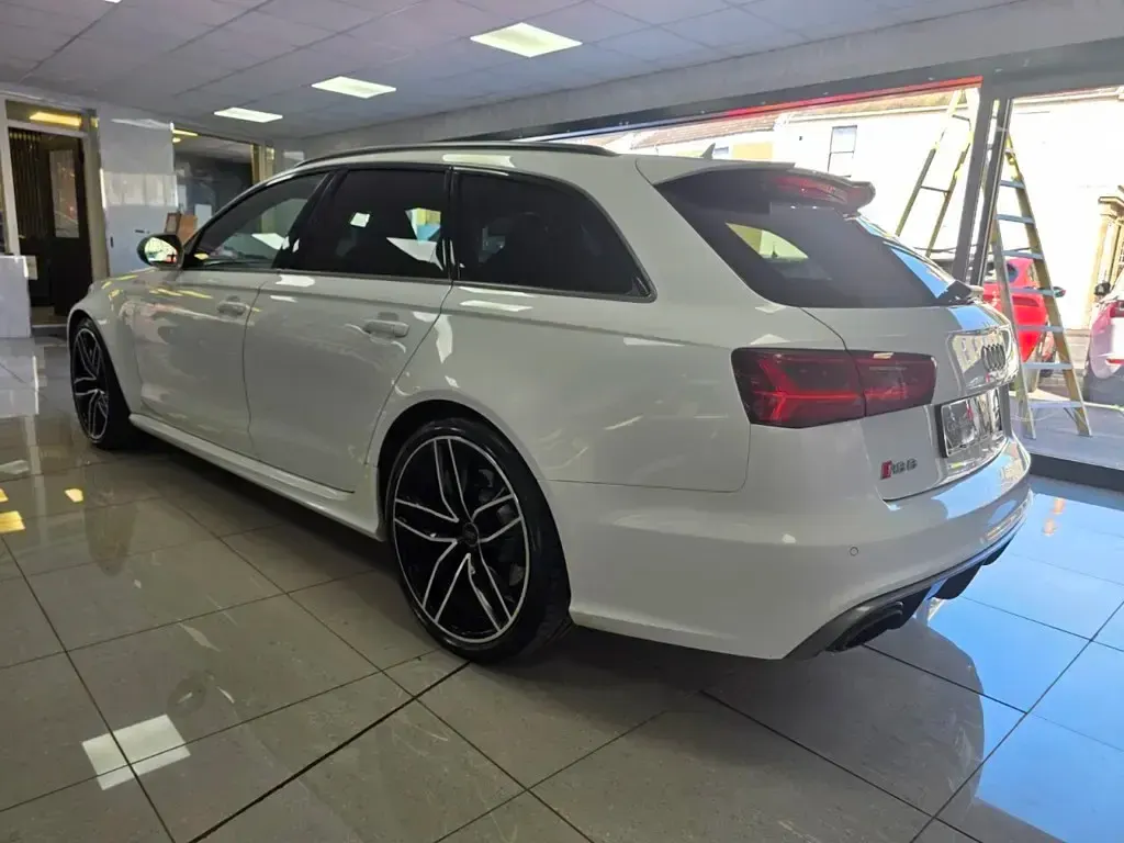 Used Audi RS6 Performance 605 HP (444 kW) 2017 White Estate