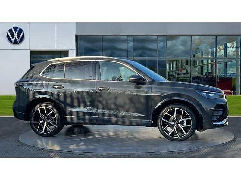 Used VW Tiguan R-line 150 HP (110 kW) 2025 Urano grey SUV
