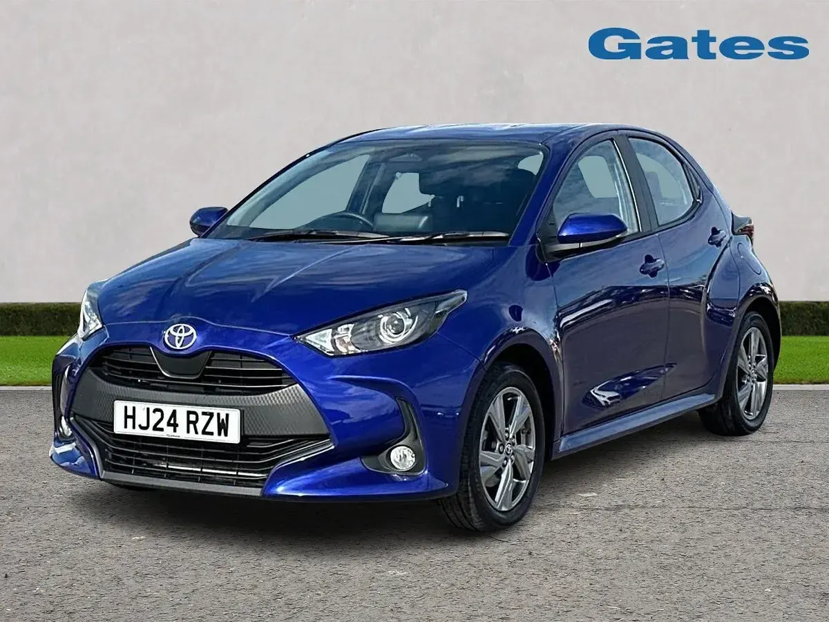 Used Toyota Yaris 2024 Blue Hatchback