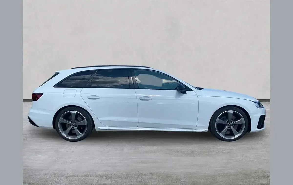 Used Audi A4 Black Edition 336 HP (247 kW) 2021 White Estate
