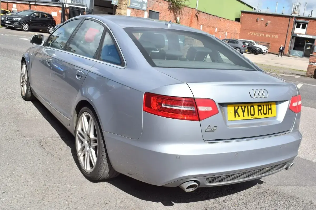 Used Audi A6 Design 170 HP (125 kW) 2010 Silver Sedan