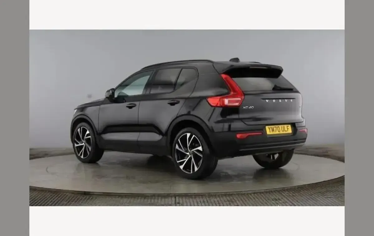 Used Volvo XC40 R-Design Pro 161 HP (118 kW) 2021 Black SUV