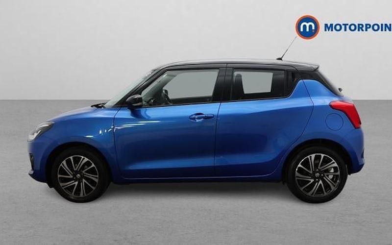 Usado Suzuki Swift SZ5 83 HP (61 kW) 2023 Azul Citadino