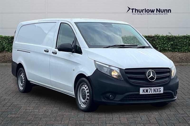 Used Mercedes Vito Progressive 163 HP (119 kW) 2021 White Van