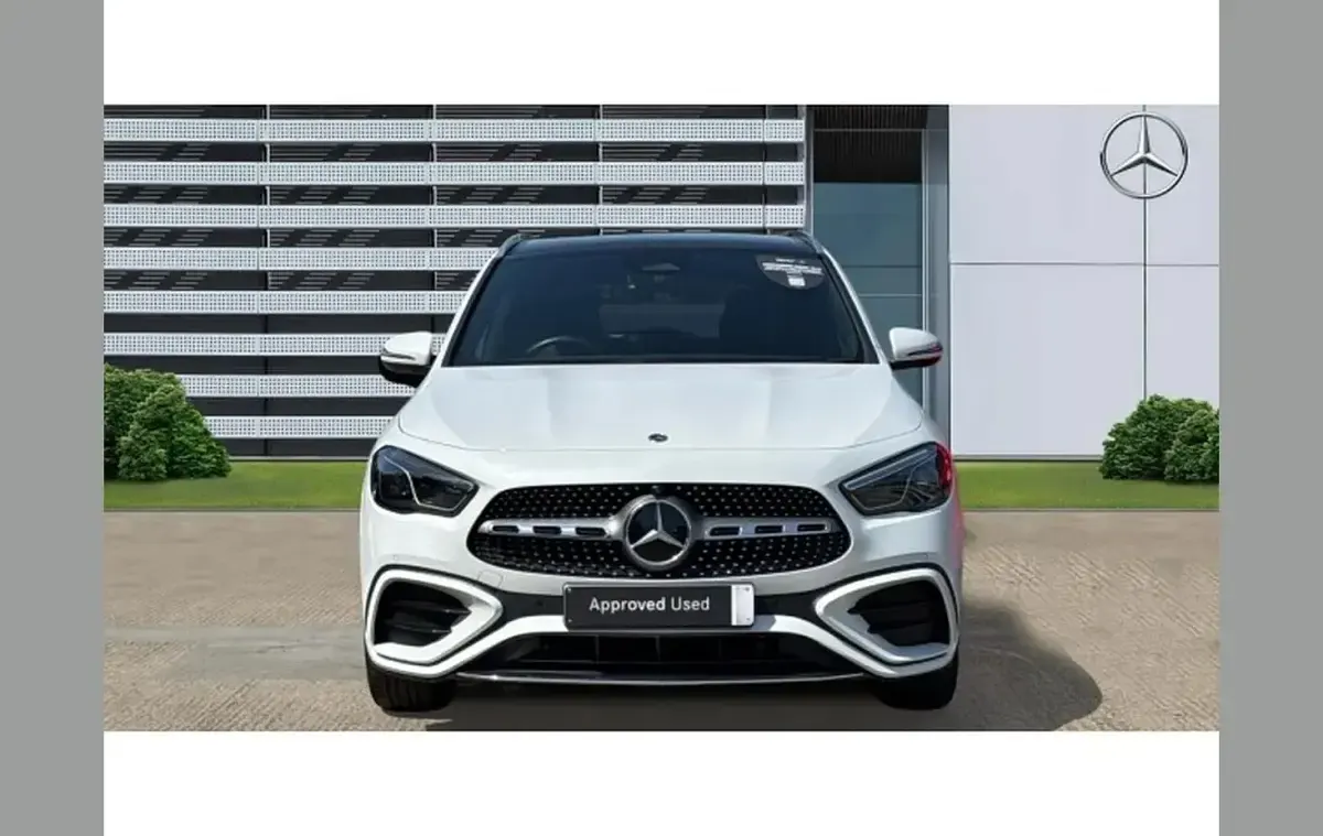 Used Mercedes GLA220 AMG Line Premium Plus 190 HP (139 kW) 2024 White SUV