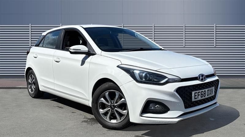 White Used 2019 Hyundai i20 SE Hatchback | £7,566 (Fair price) - Image 1/4