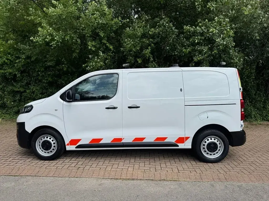 Used Vauxhall Vivaro Edition 2019 White MPV