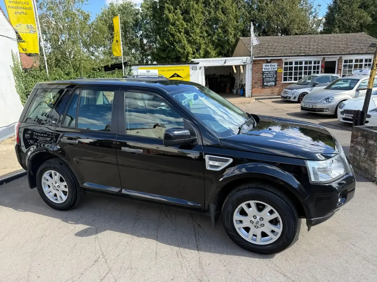 Used Land Rover Freelander 2 187 HP (137 kW) 2012 Black SUV