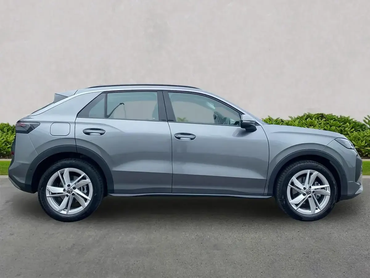 New VW T-Roc Life 150 HP (110 kW) 2026 Grey SUV