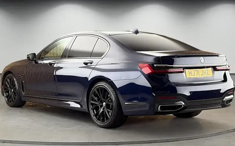 Used BMW 730 M Sport 265 HP (194 kW) 2020 Tanzanite blue Sedan
