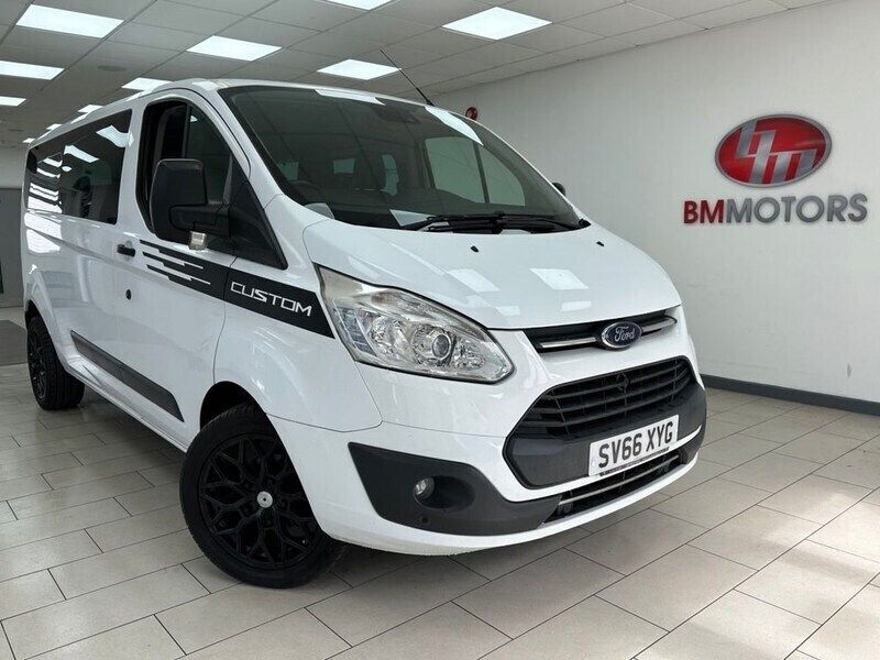White Used 2017 Ford Transit Custom Trend Estate | £17,495 (Fair price) - Image 1/4