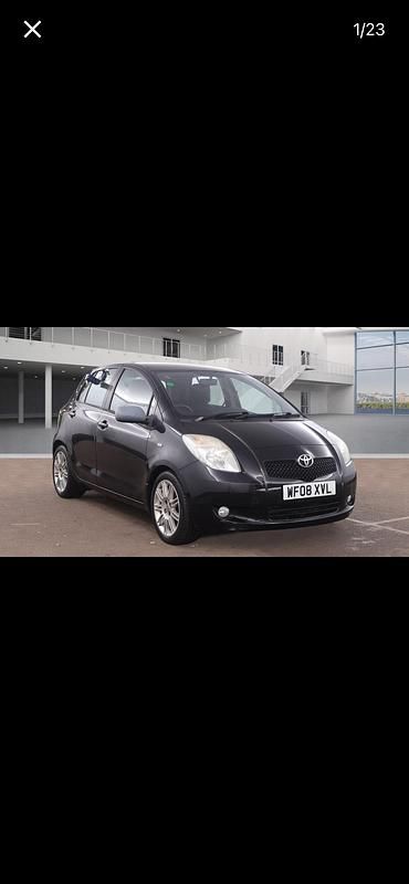 Used Toyota Yaris SR 87 HP (63 kW) 2008 Black Hatchback