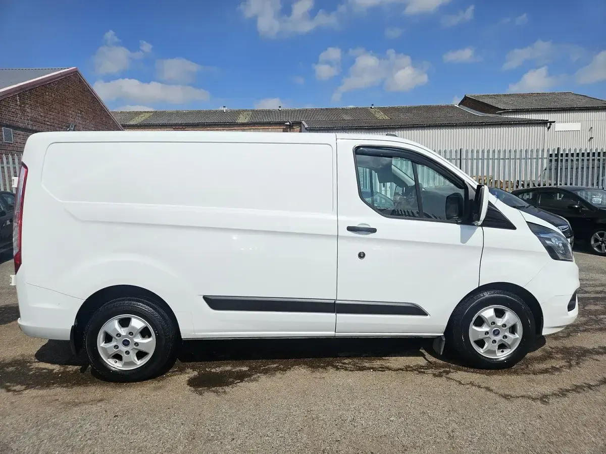 Used Ford Transit Custom Trend 130 HP (95 kW) 2020 White Van