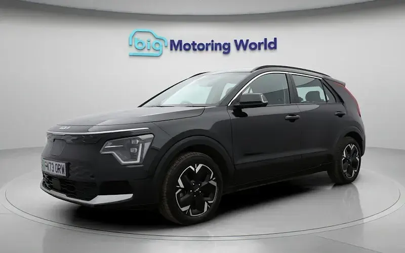 Usado Kia Niro 150 kW (204 HP) 2023 SUV