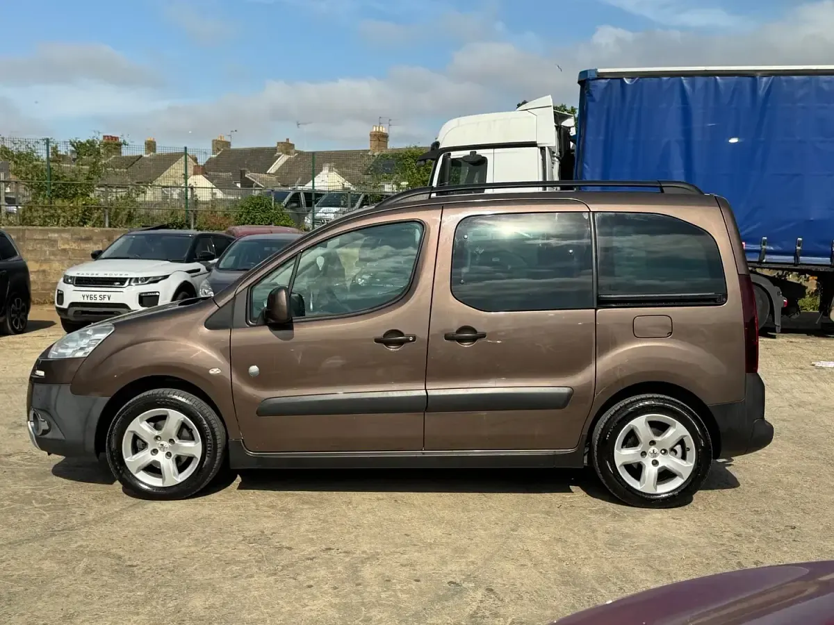 Used Peugeot Partner Tepee Outdoor 2014 Brown MPV