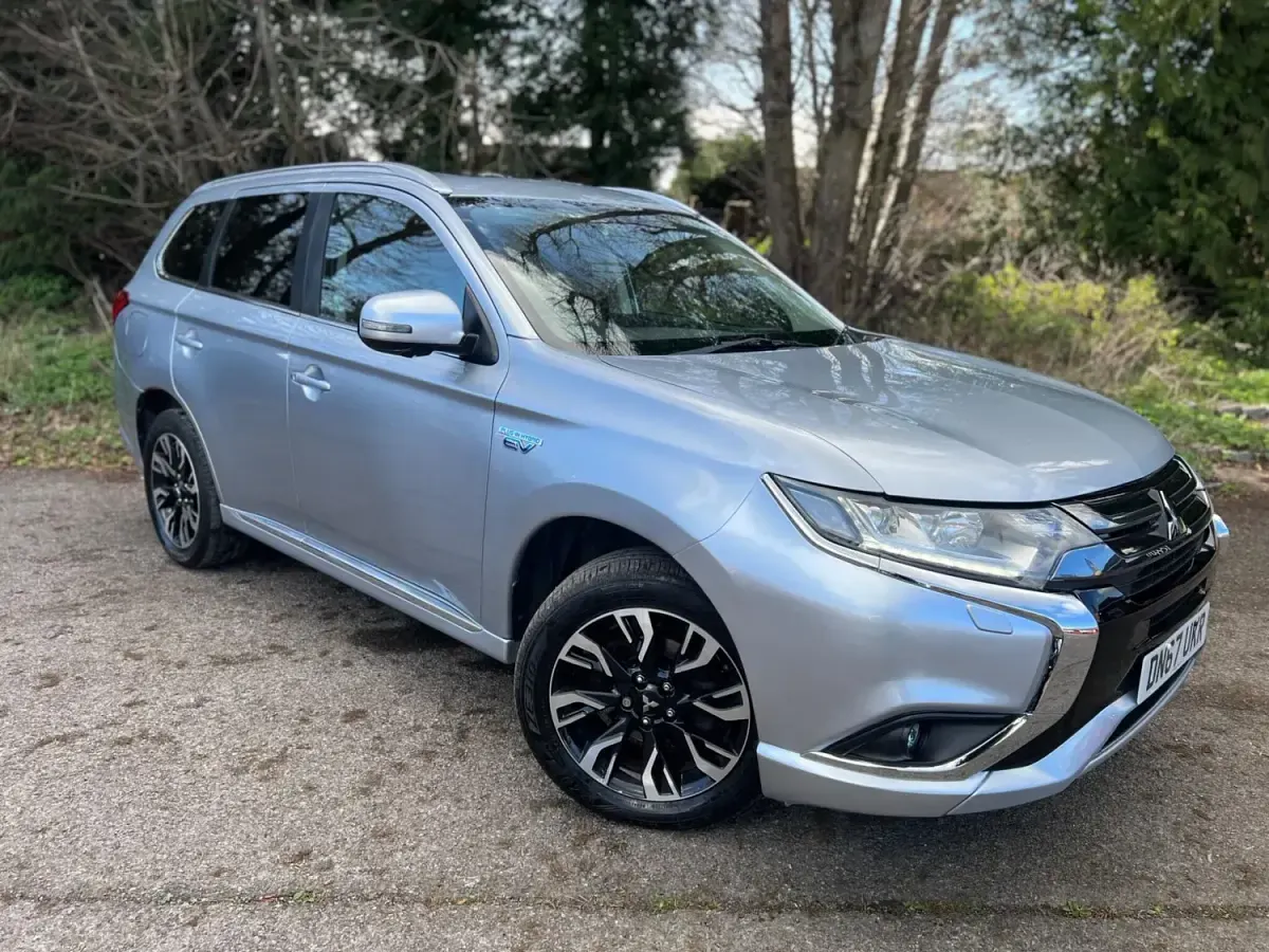 Used Mitsubishi Outlander P-HEV 2017 Silver Estate